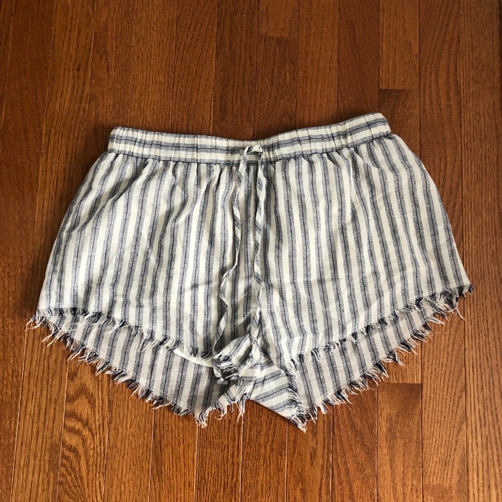 Victoria and Sophia beachy striped shorts